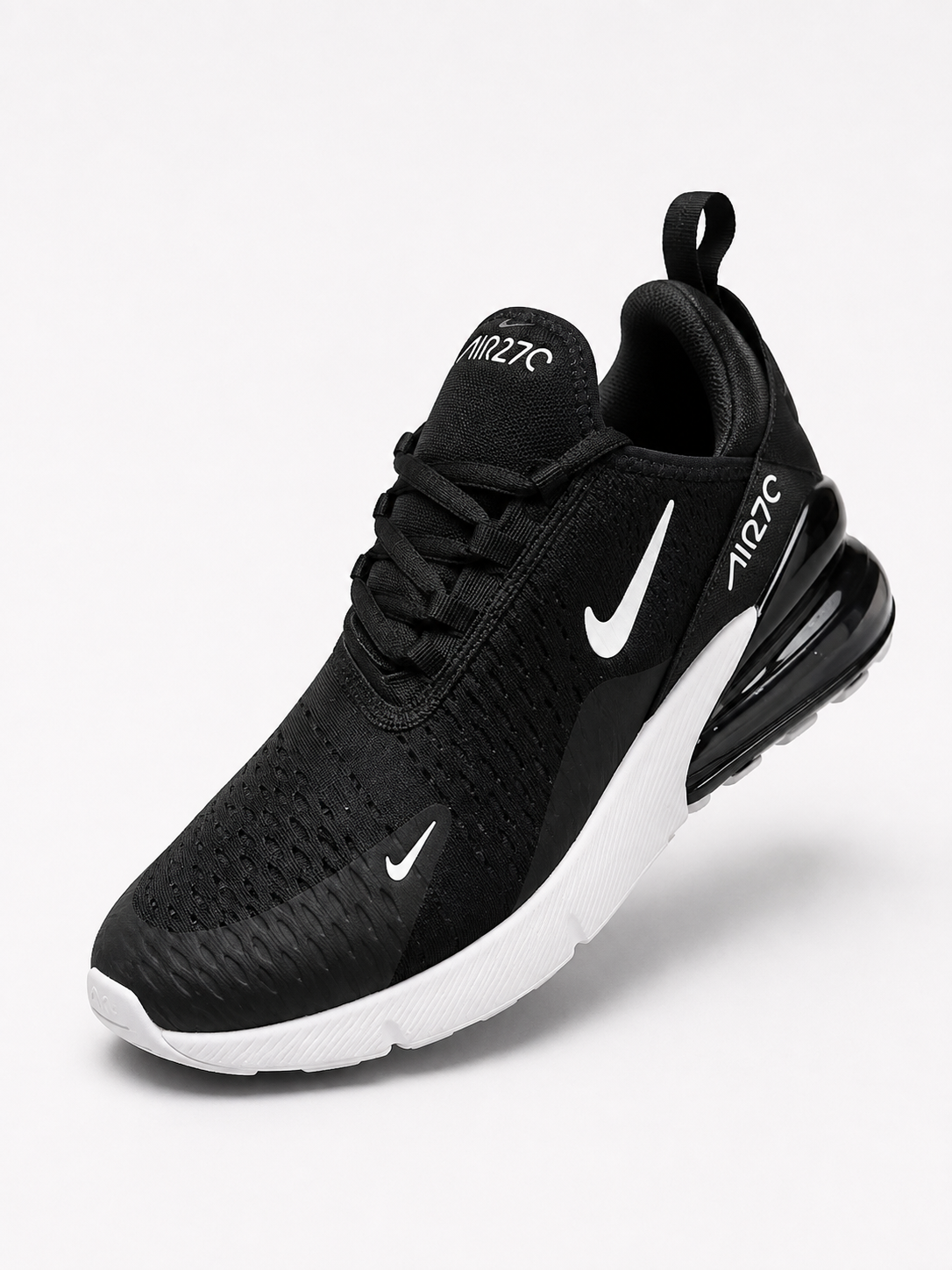 NIKE AIR270